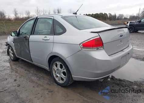 2008 Ford Focus Se/Ses z USA, uszkodzony, nr VIN 1FAHP35N58W235318